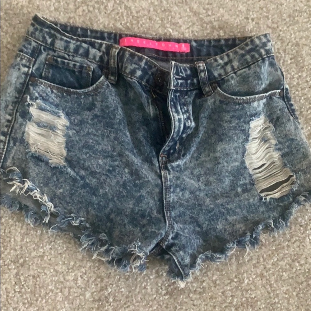 Size 6 high waisted shorts